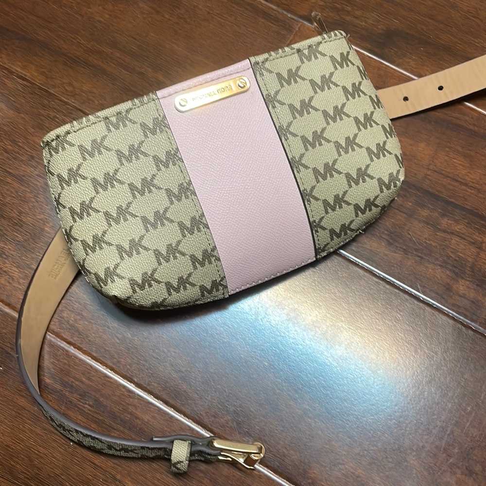 Michael Kors belt bag size S/M
